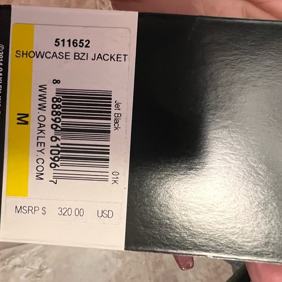 Ladies Oakley snowboard coat - Picture 7 of 7